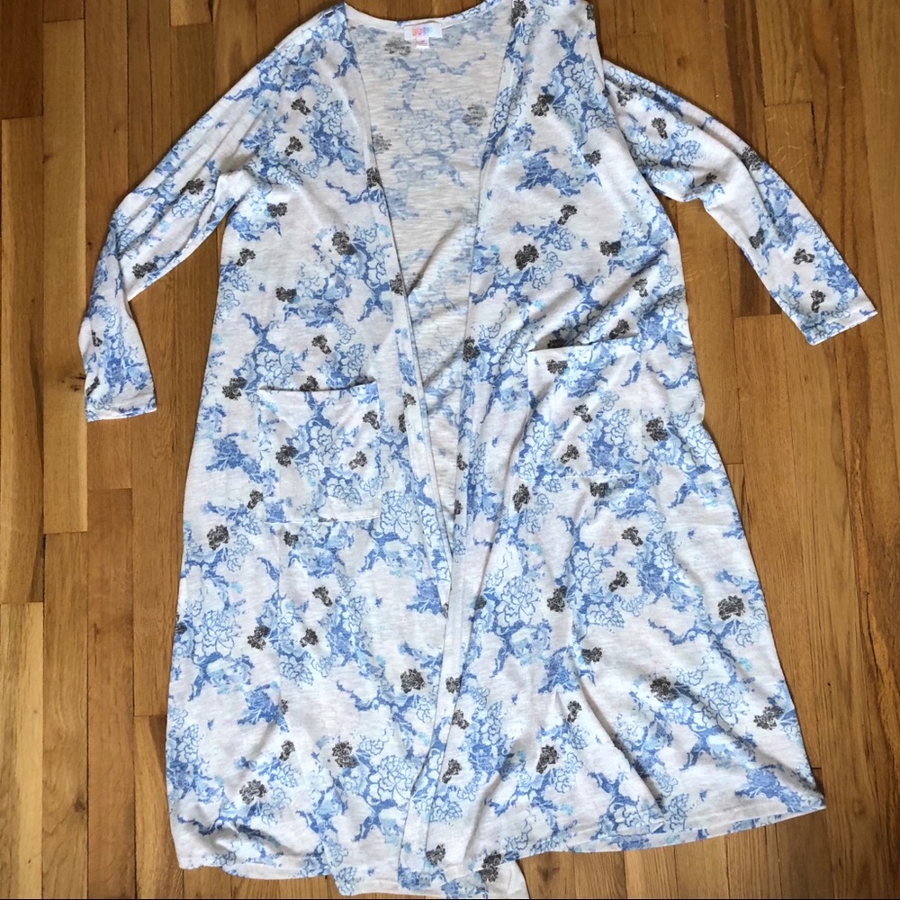 LuLaRoe Sarah Cardigan//Size Medium//white floral